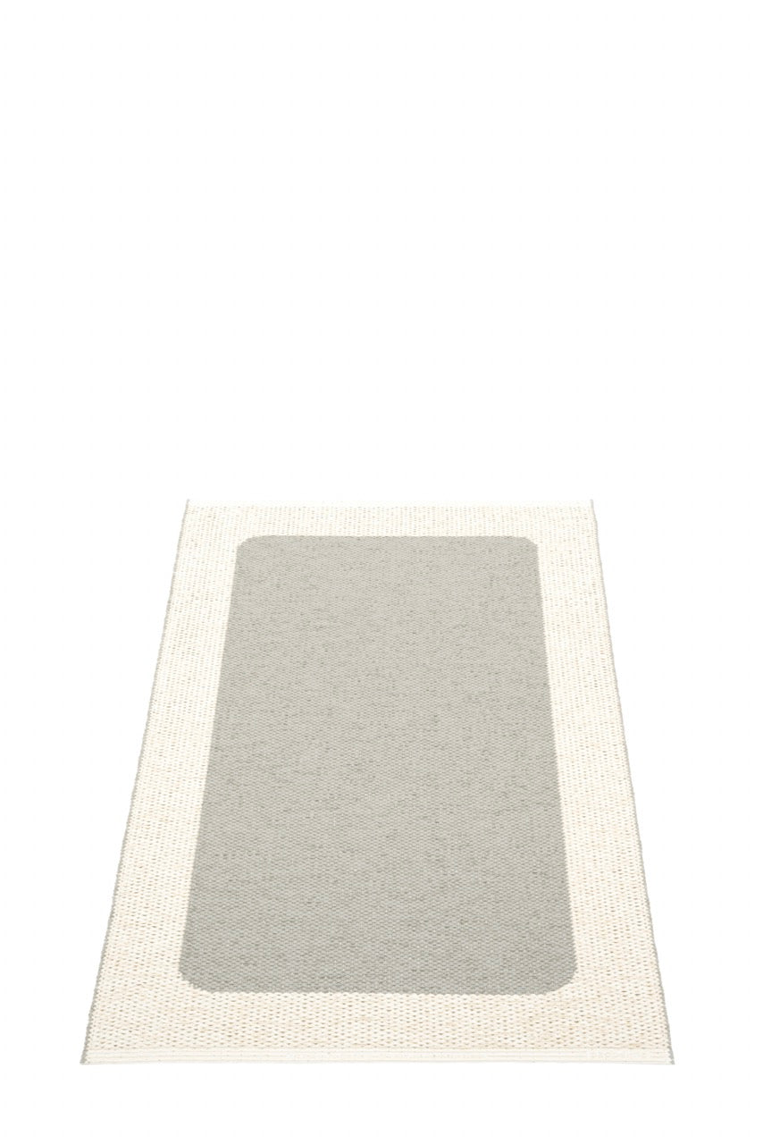 Pappelina-Teppich-Ilda-Warm-Grey