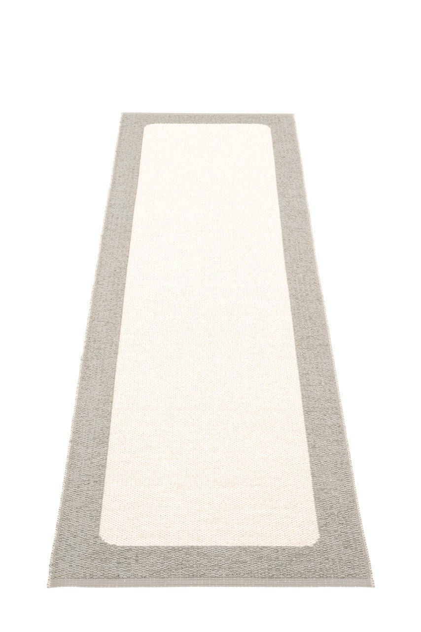 Pappelina-Teppich-Ilda-Warm-Grey