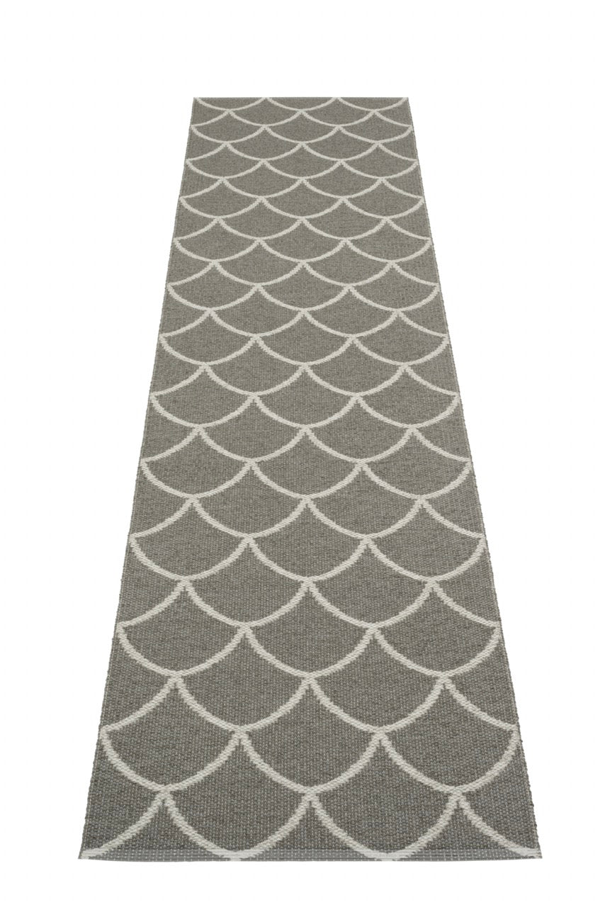 Pappelina-Teppich-Kotte-Charcoal-Warm-Grey