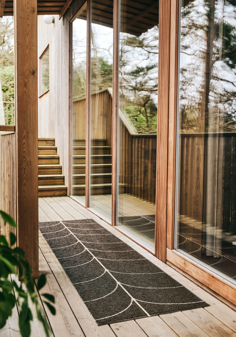 Pappelina-Leif-Dark-Brown-Carpet