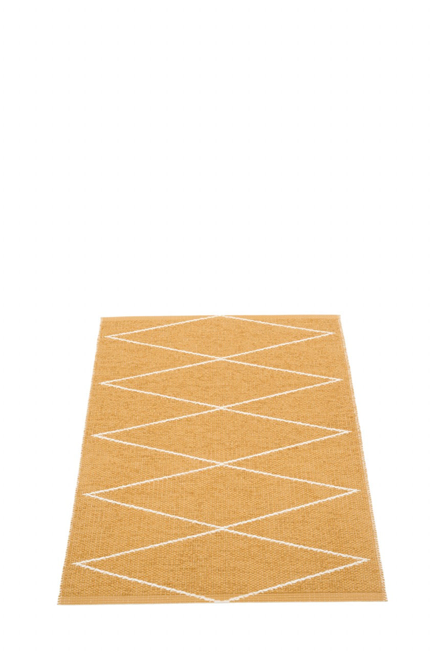 Pappelina-Max-Teppich-ochre-vanilla