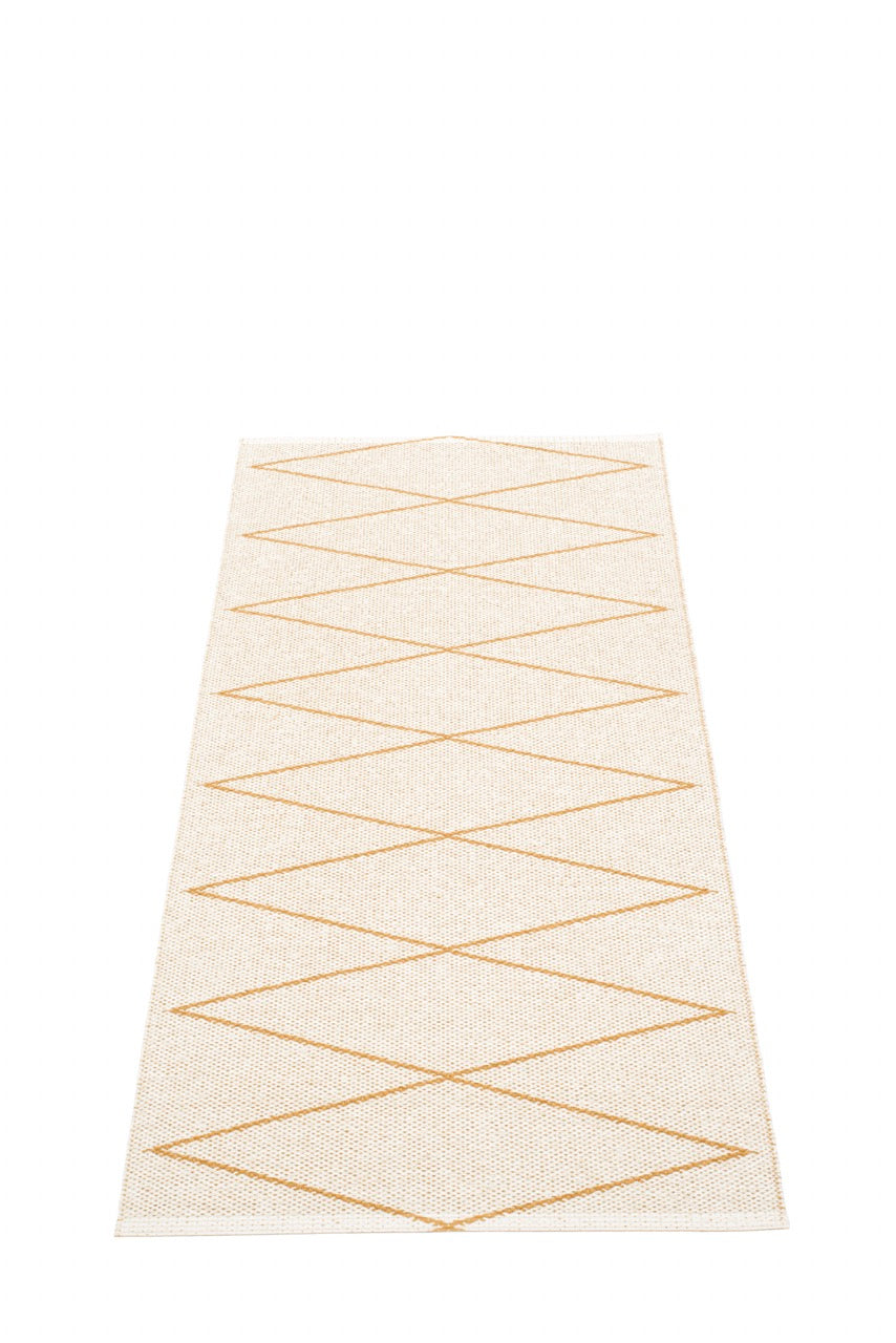 Pappelina-Max-Teppich-ochre-vanilla