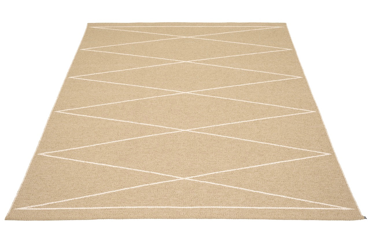 Pappelina-Max-Teppich-sand-vanilla