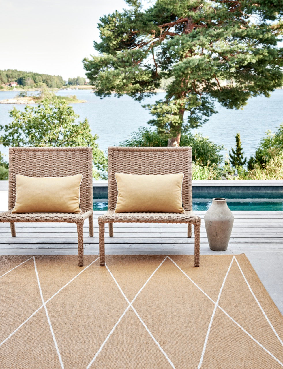 Pappelina-Max-Teppich-ochre-vanilla