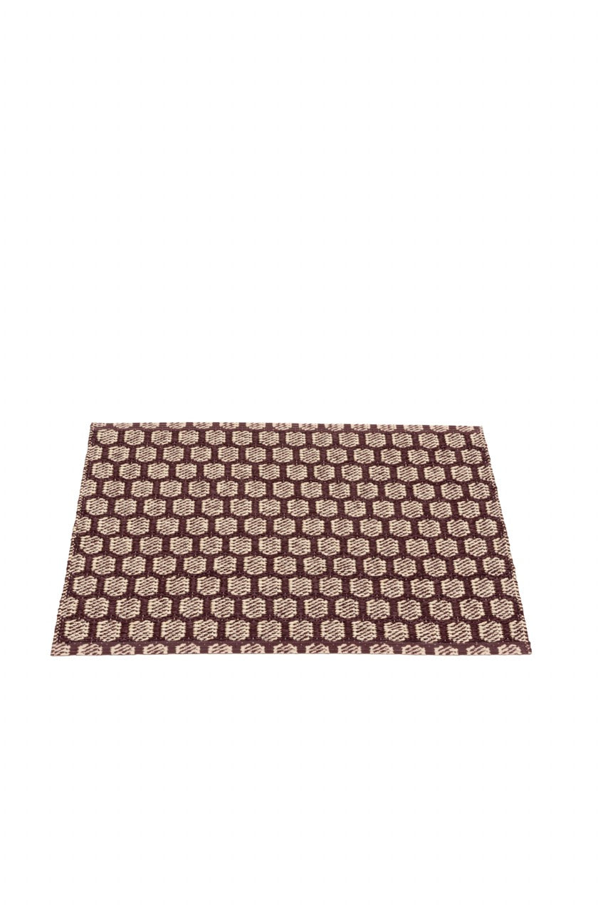 Kleiner Pappelina Teppich waschbar für Indoor- und Outdoorbereiche.