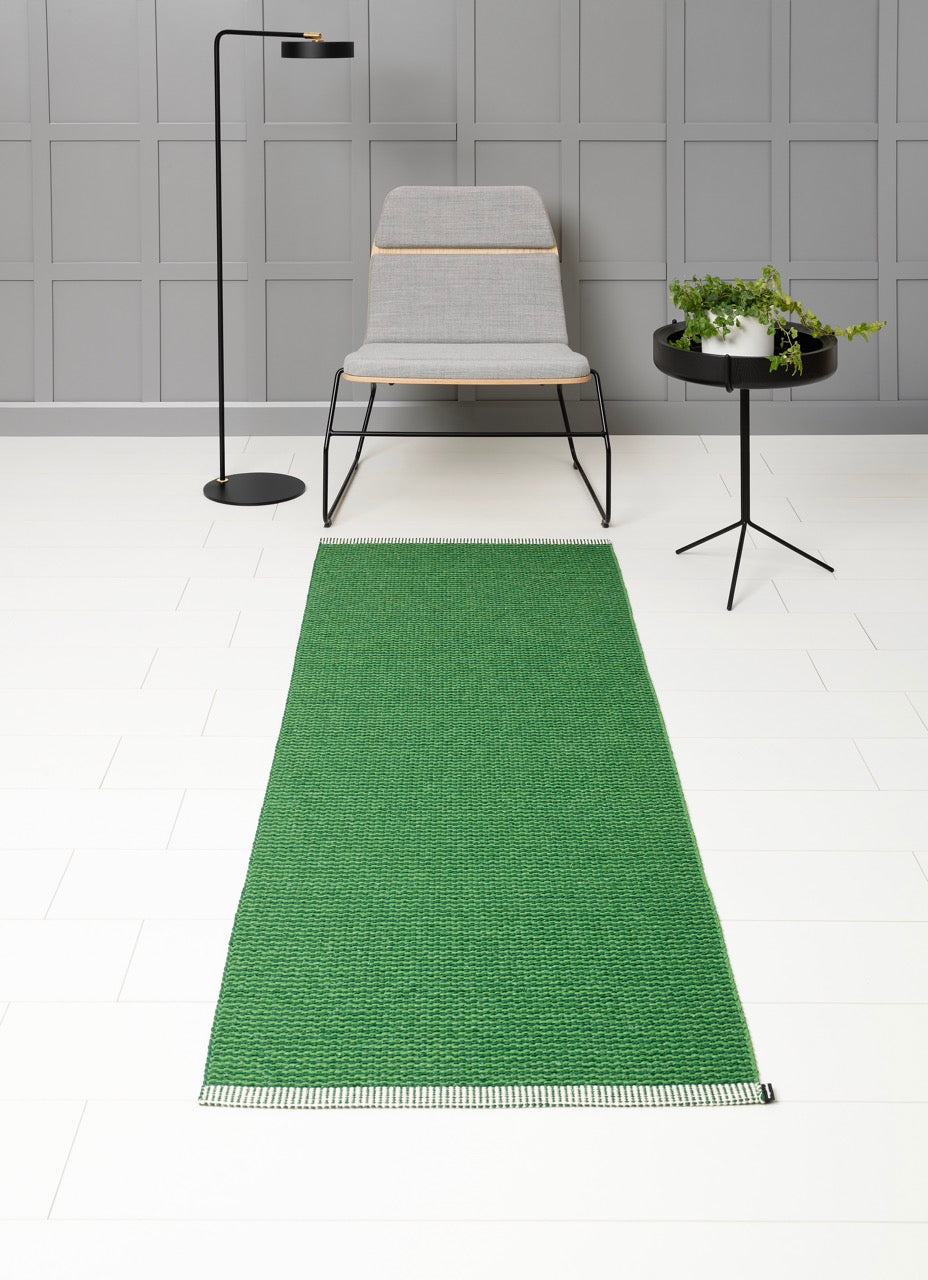 Pappelina-Teppich-Mono-grass-green-dark-green