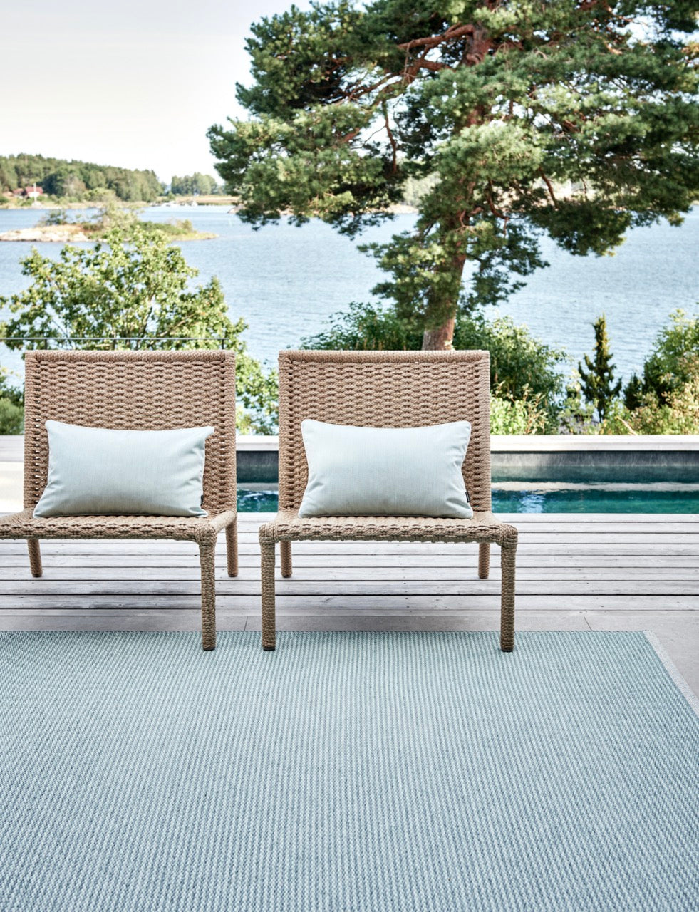 Pappelina-Teppich-Mono-grass-green-dark-green