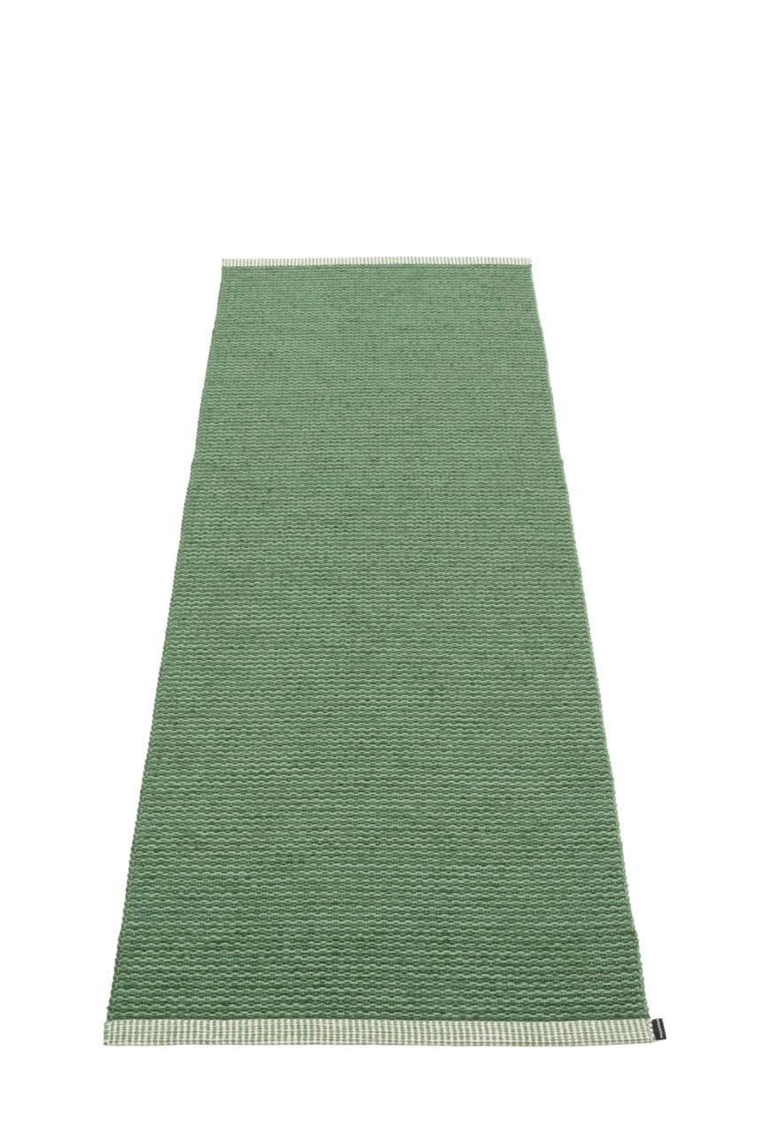 Pappelina-Teppich-Mono-oregano-leaf