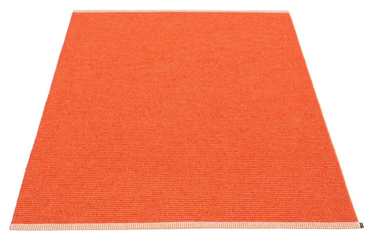 Pappelina-Teppich-Mono-Pale Orange-Coral Red