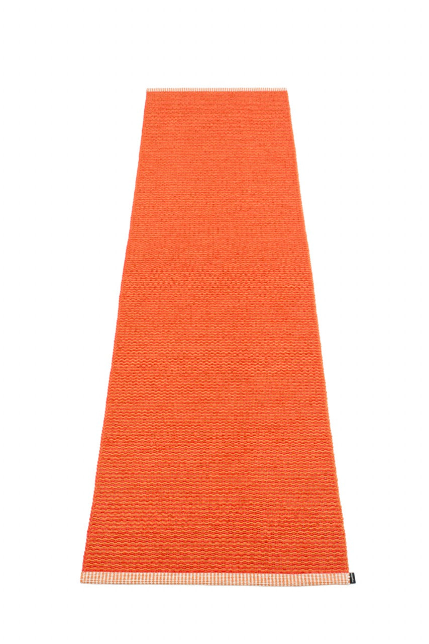 Pappelina-Teppich-Mono-Pale Orange-Coral Red