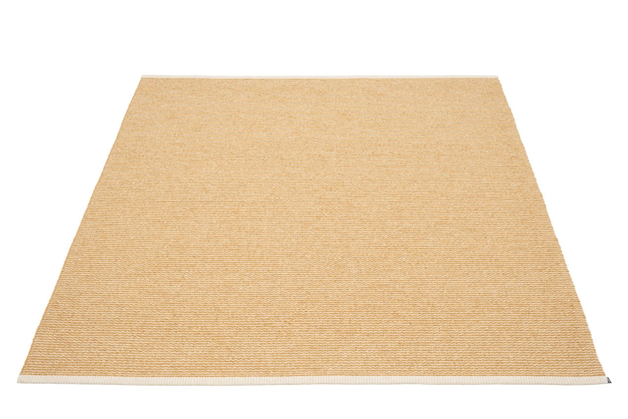Pappelina-Teppich-Mono-Ochre-Cream