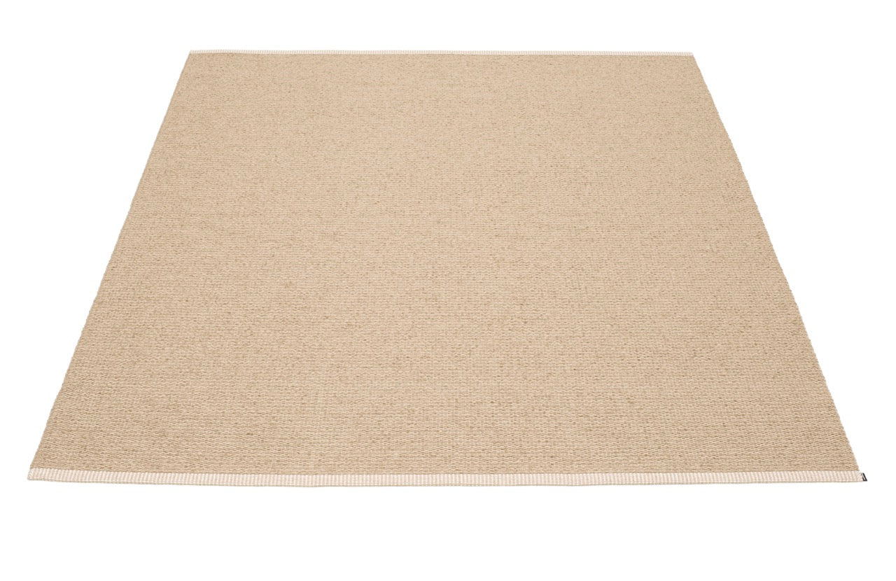 Pappelina-Teppich-Mono-beige-light-nougat