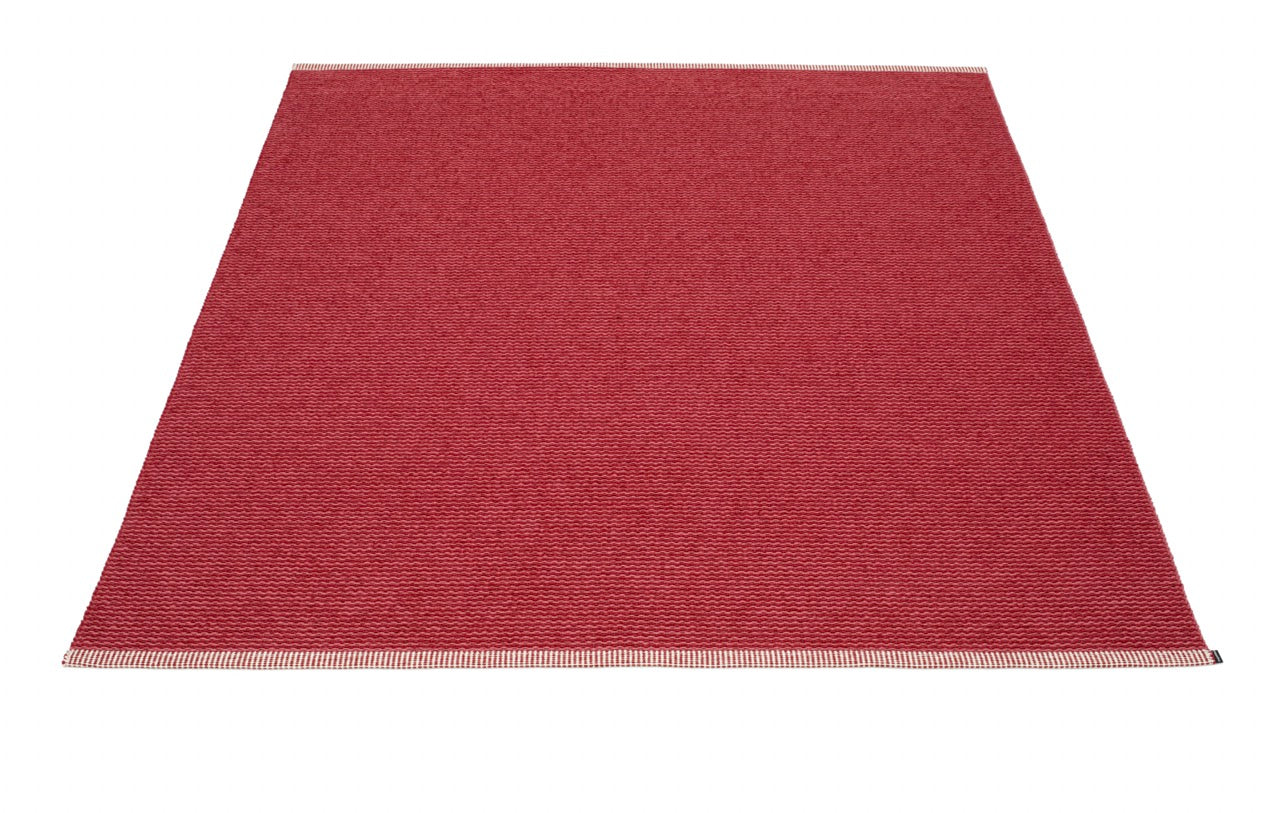 Pappelina-Teppich-Mono-blush-dark-red