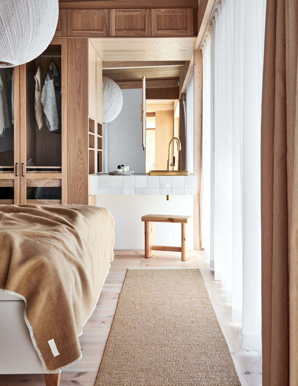 Pappelina-Teppich-Mono-Ochre-Cream