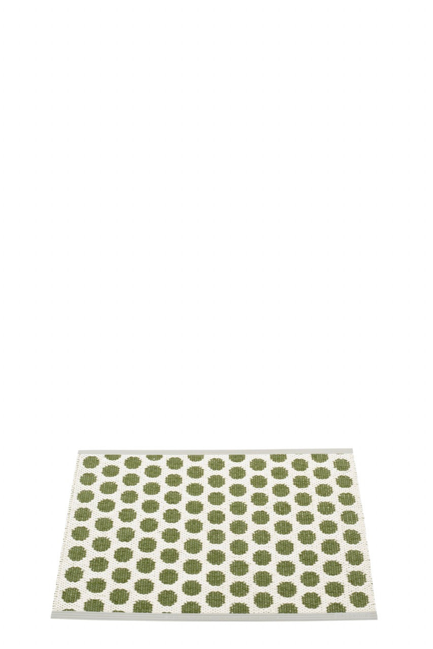 Pappelina-Teppich-Noa-Dark Olive Vanilla-Warm Grey Edge