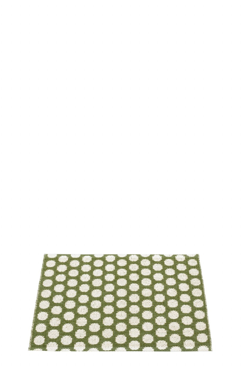 Pappelina-Teppich-Noa-Dark Olive Vanilla-Warm Grey Edge