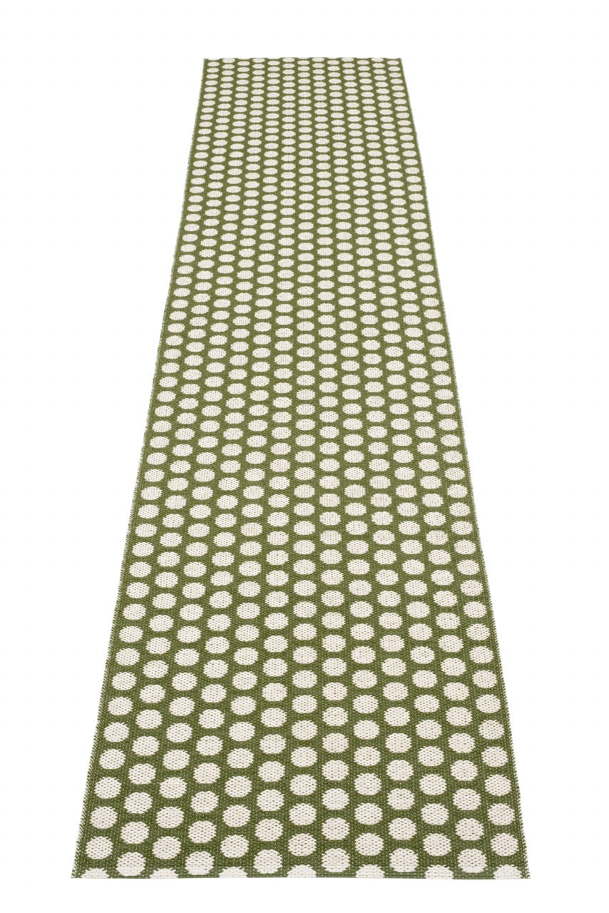 Pappelina-Teppich-Noa-Dark Olive Vanilla-Warm Grey Edge