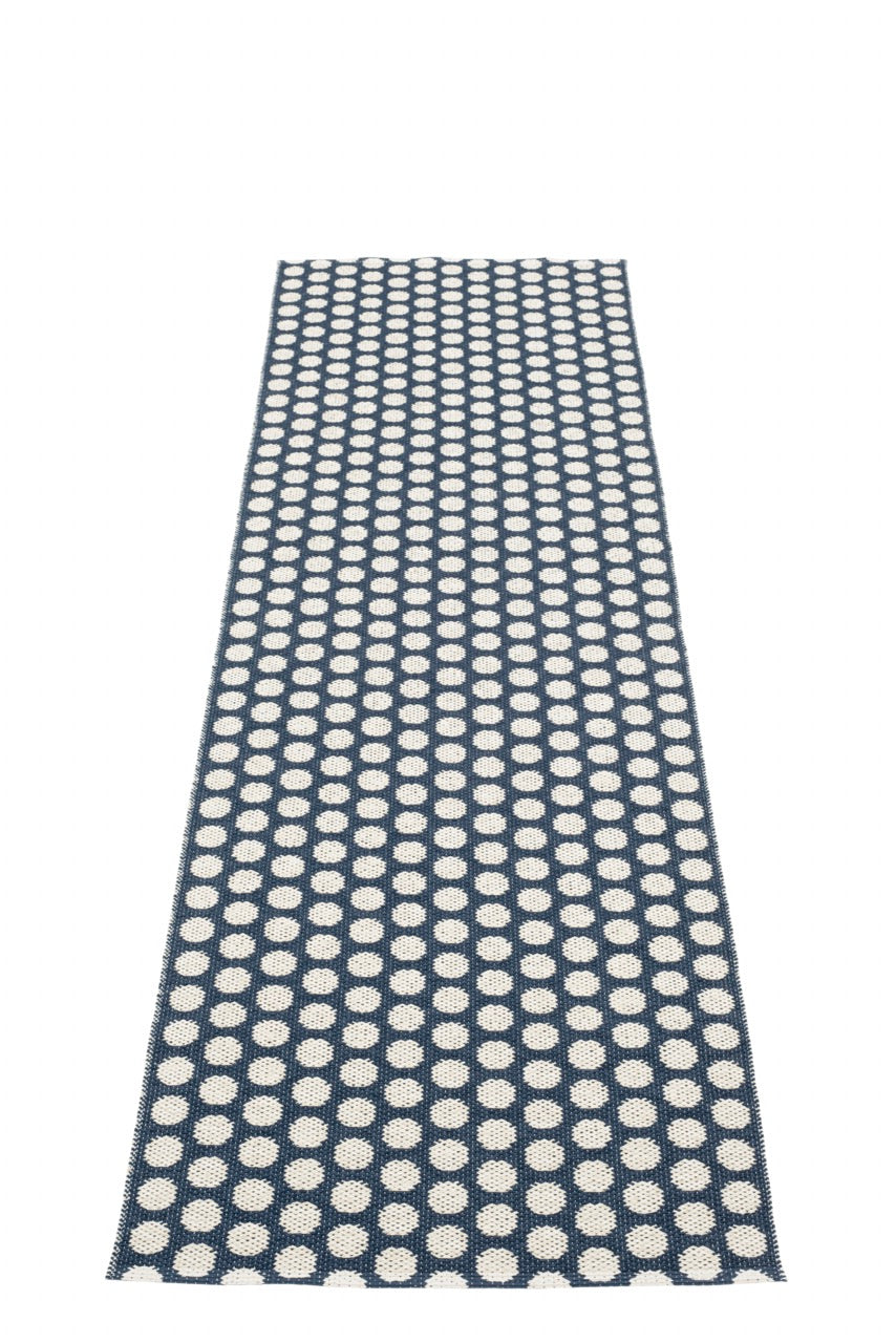 Pappelina-Teppich-Noa-Dark Blue Vanilla Warm Grey Edge