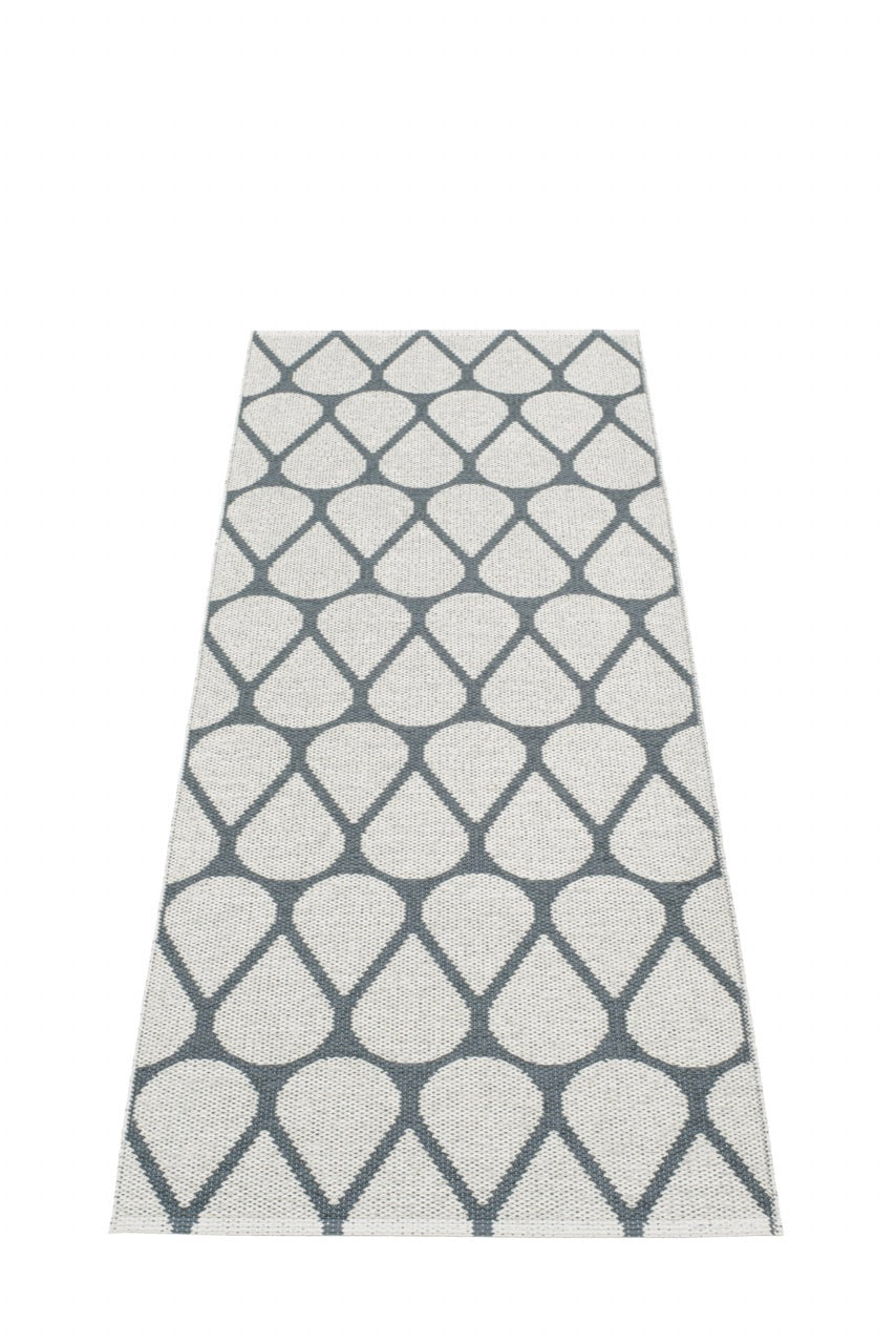 Pappelina-Teppich-Otis-Granit-Fossil-Grey