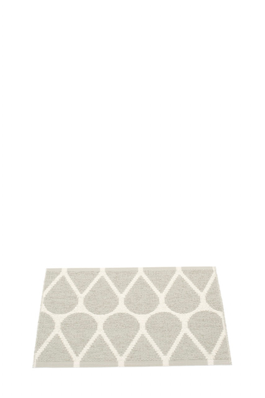 Pappelina-Teppich-Otis-linen-vanilla