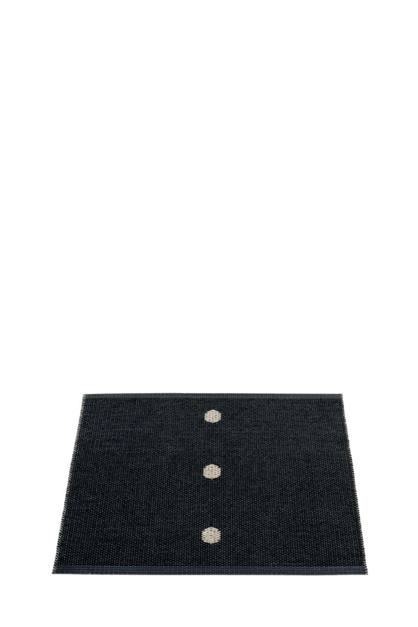 Pappelina-Peg-Black-Carpet