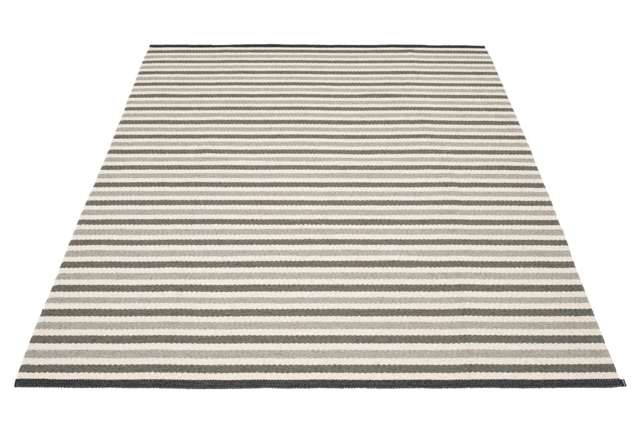 Pappelina rug Effi Warm Grey Brown Vanilla