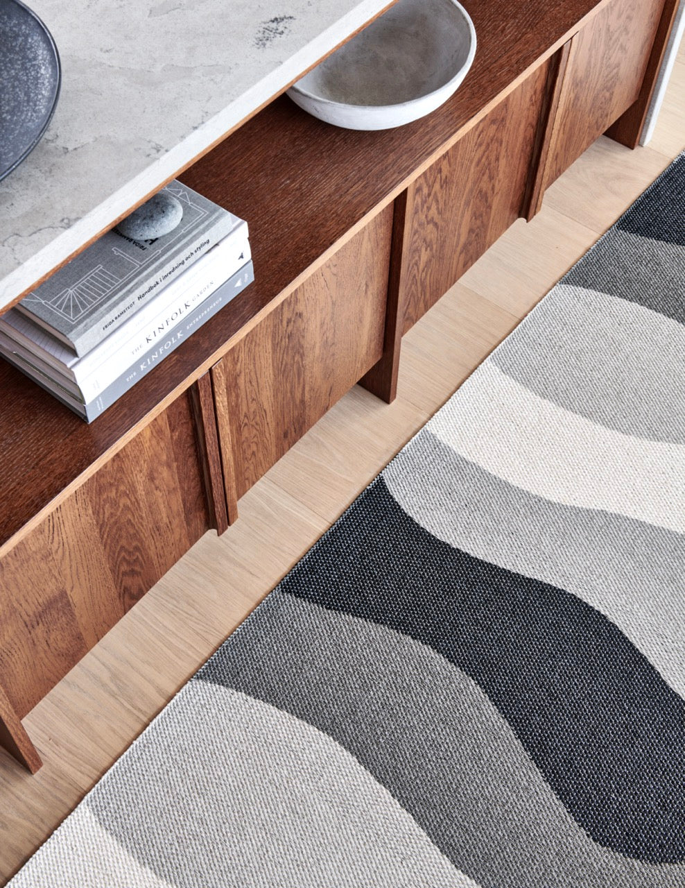 Pappelina-Urvi-Carpet-Metal