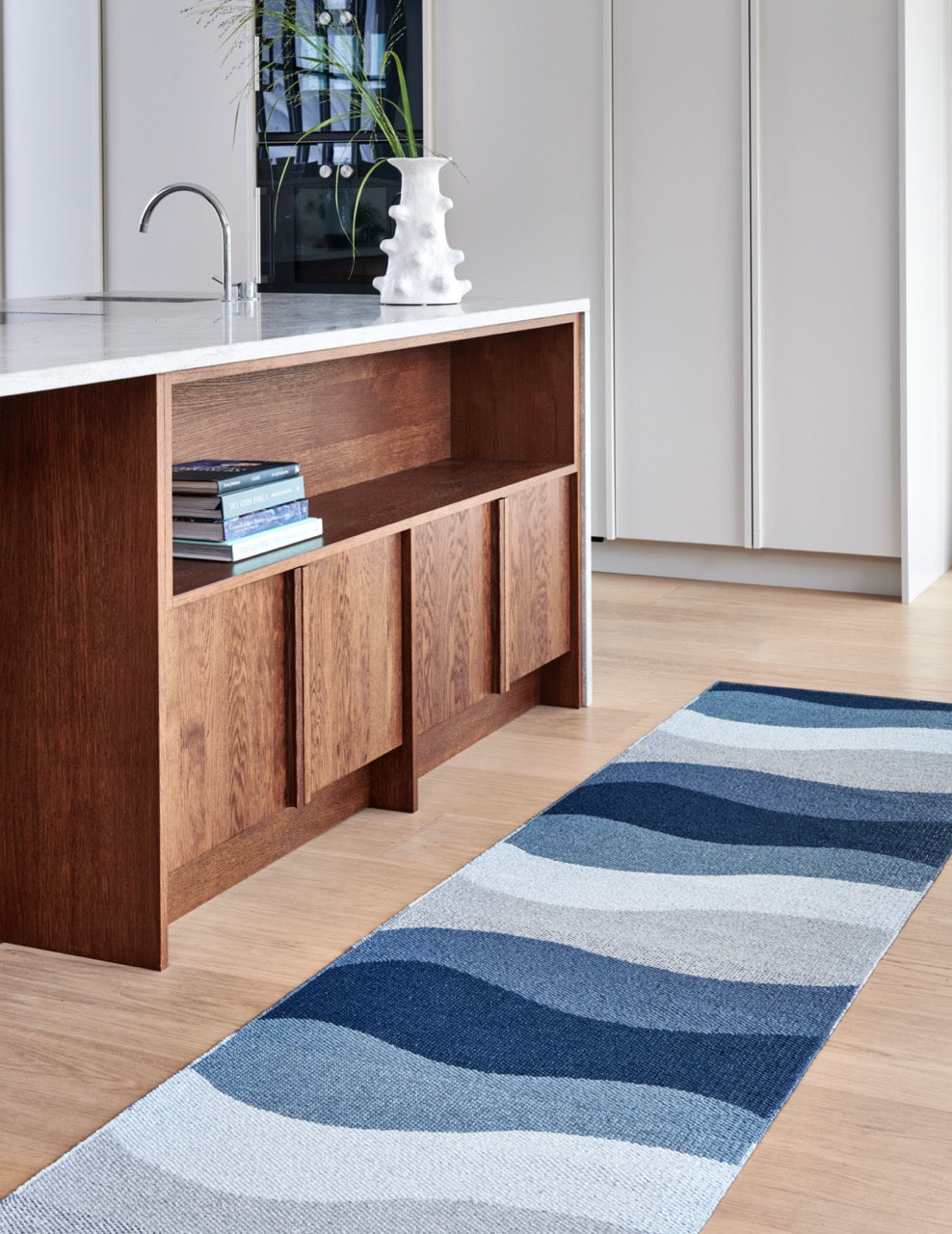 Pappelina-Urvi-Carpet-Water