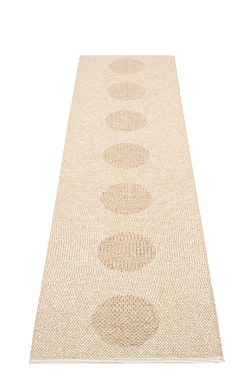Pappelina-Vera-2.0-beige-carpet