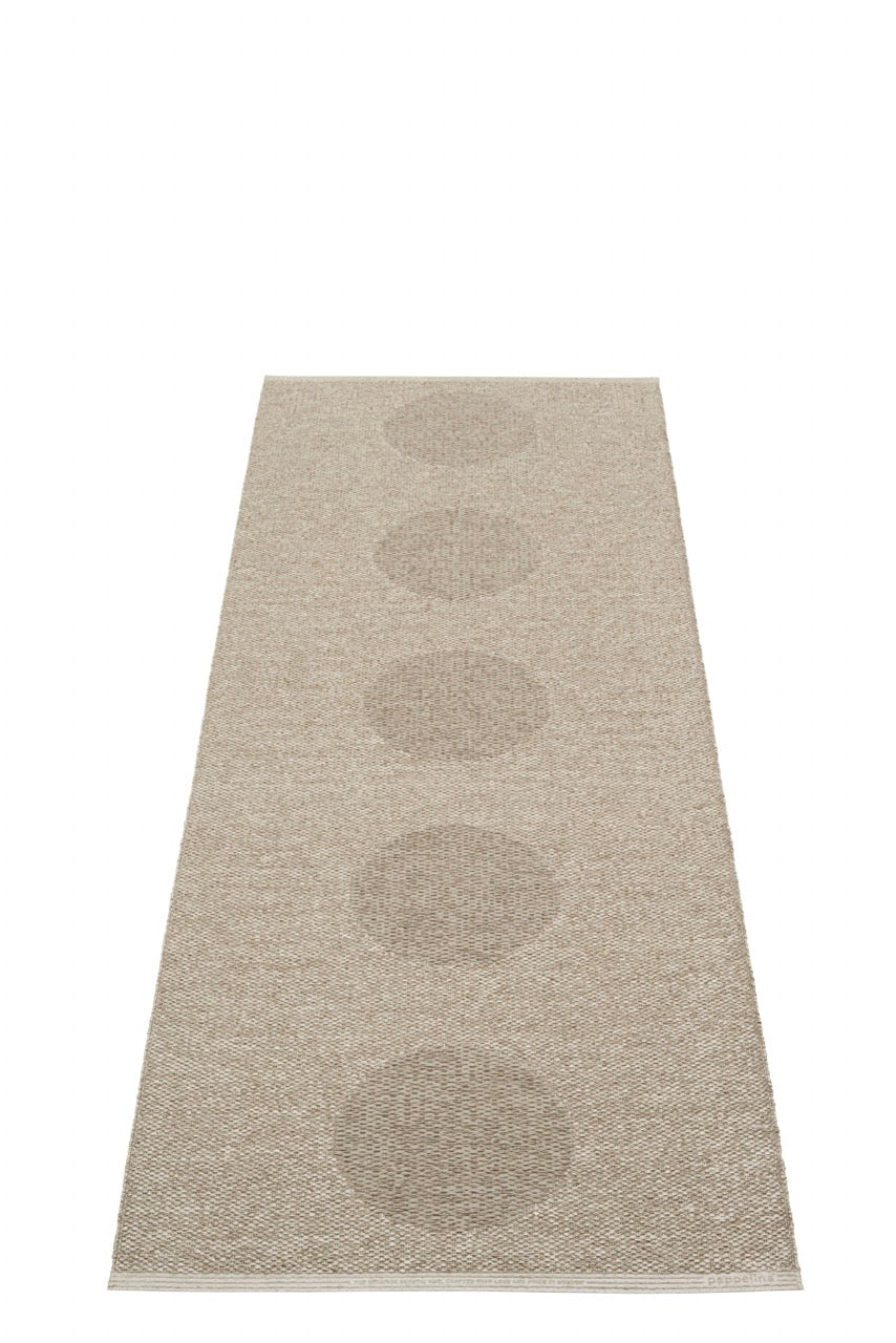 Pappelina-Vera-2.0-Dark-Linen-Carpet