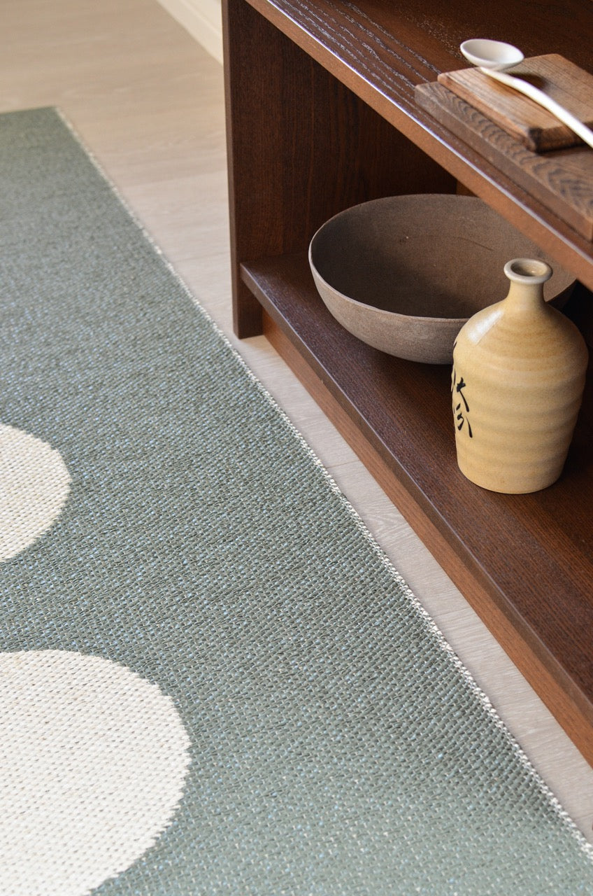 Pappelina-Vera-Army-Carpet