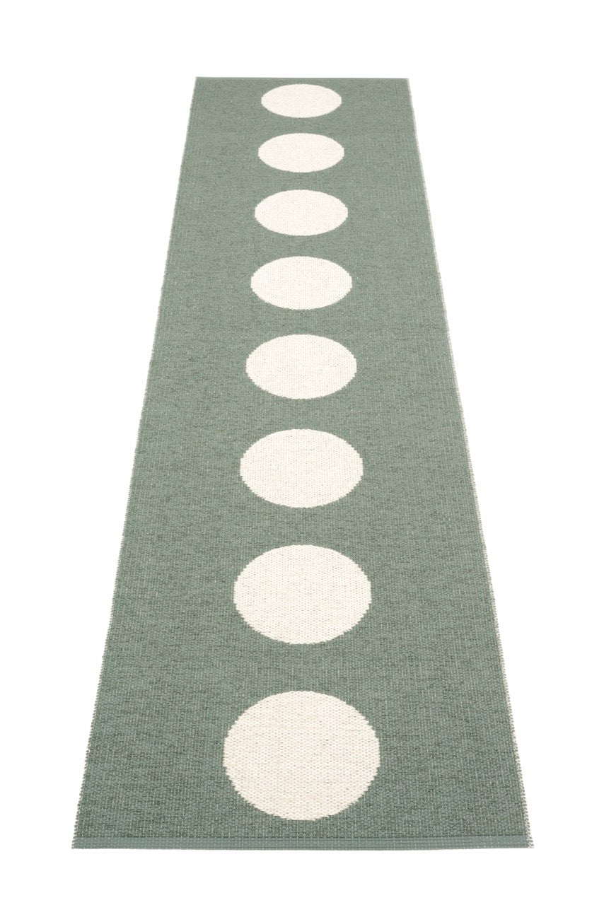 Pappelina-Vera-Army-Carpet