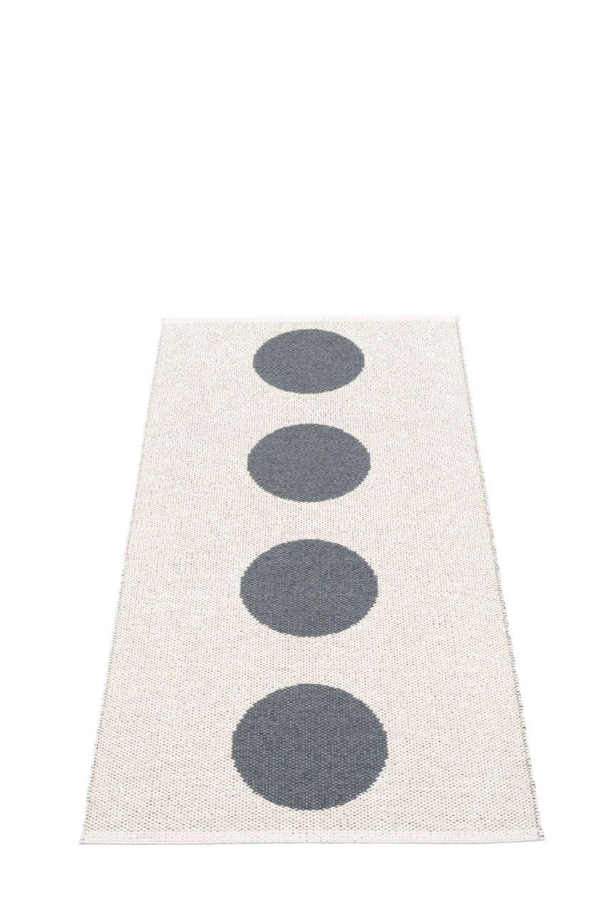 Pappelina-Vera-Charcoal-Carpet