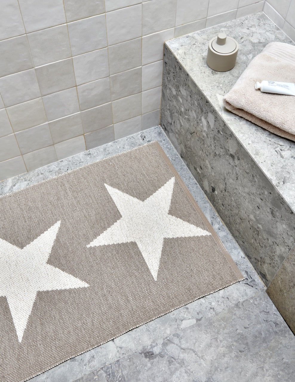 Pappelina-Viggo-Mud-Carpet