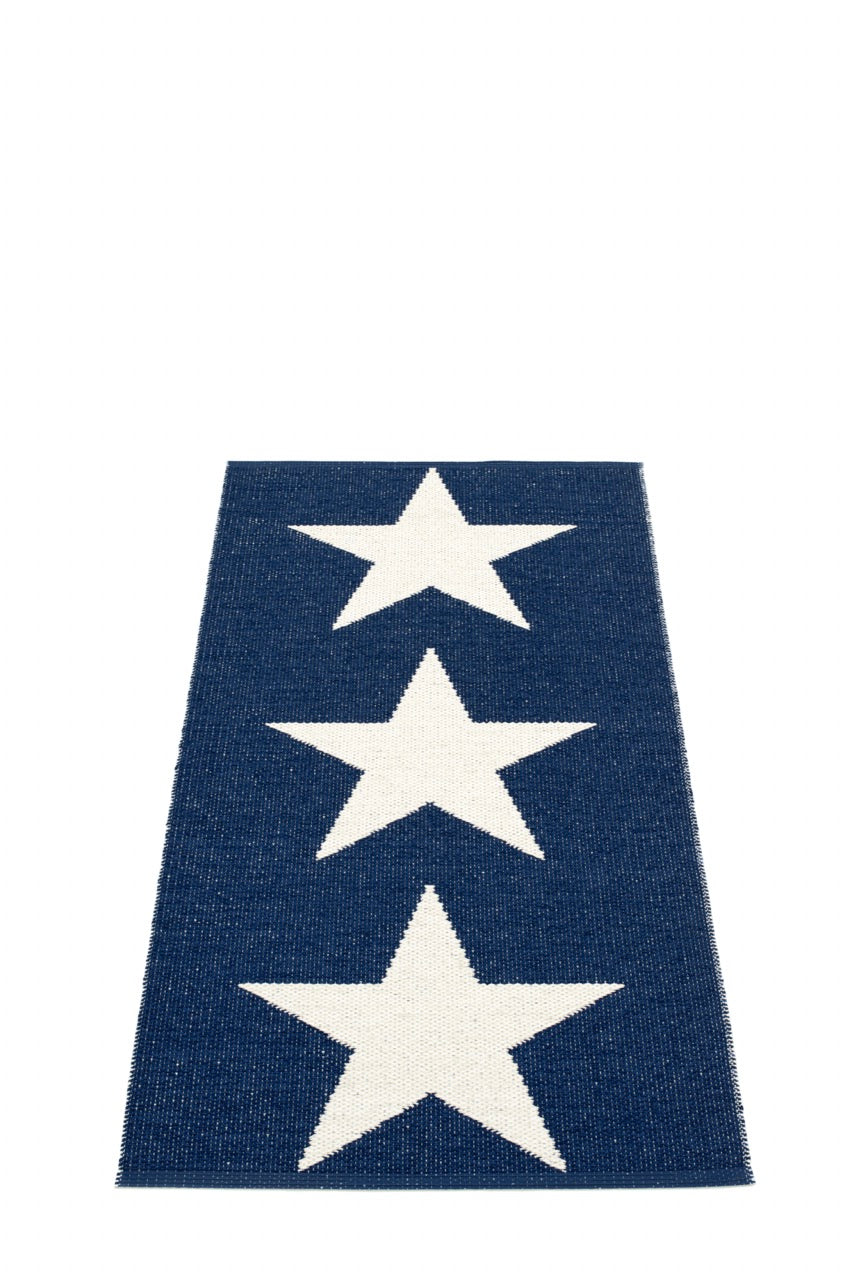 Pappelina-Viggo-dark-blue-carpet