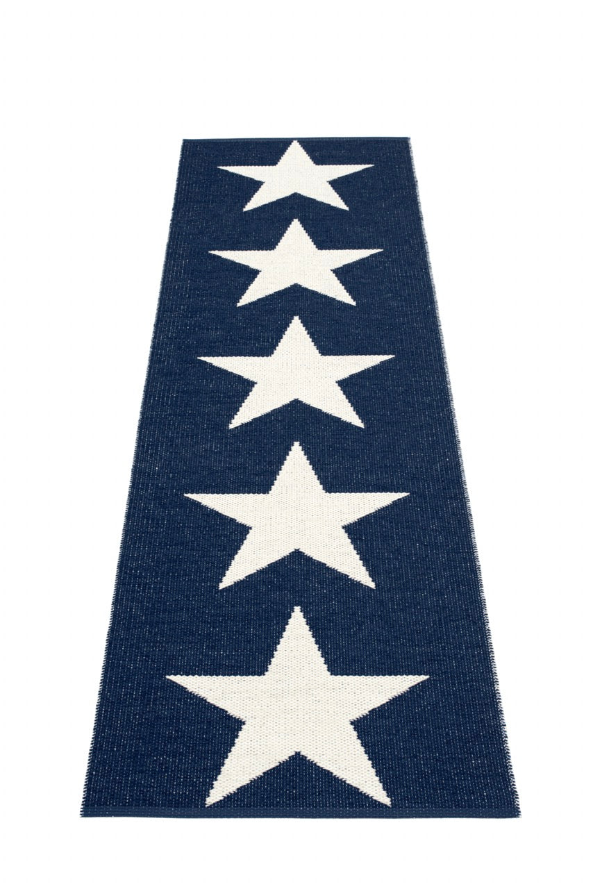 Pappelina-Viggo-dark-blue-carpet