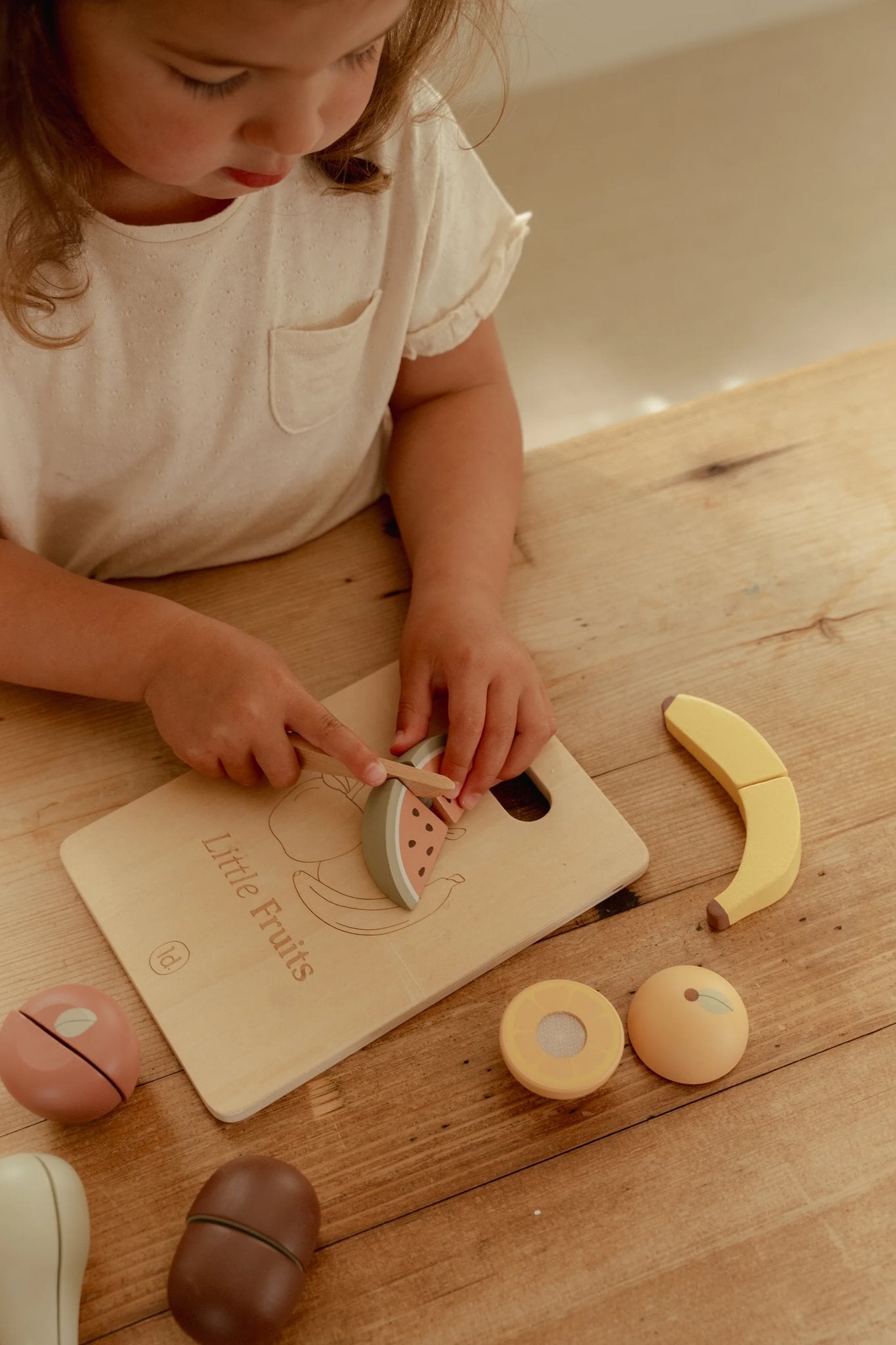 Little-Dutch-Obst-zum-Schneiden-LD2504