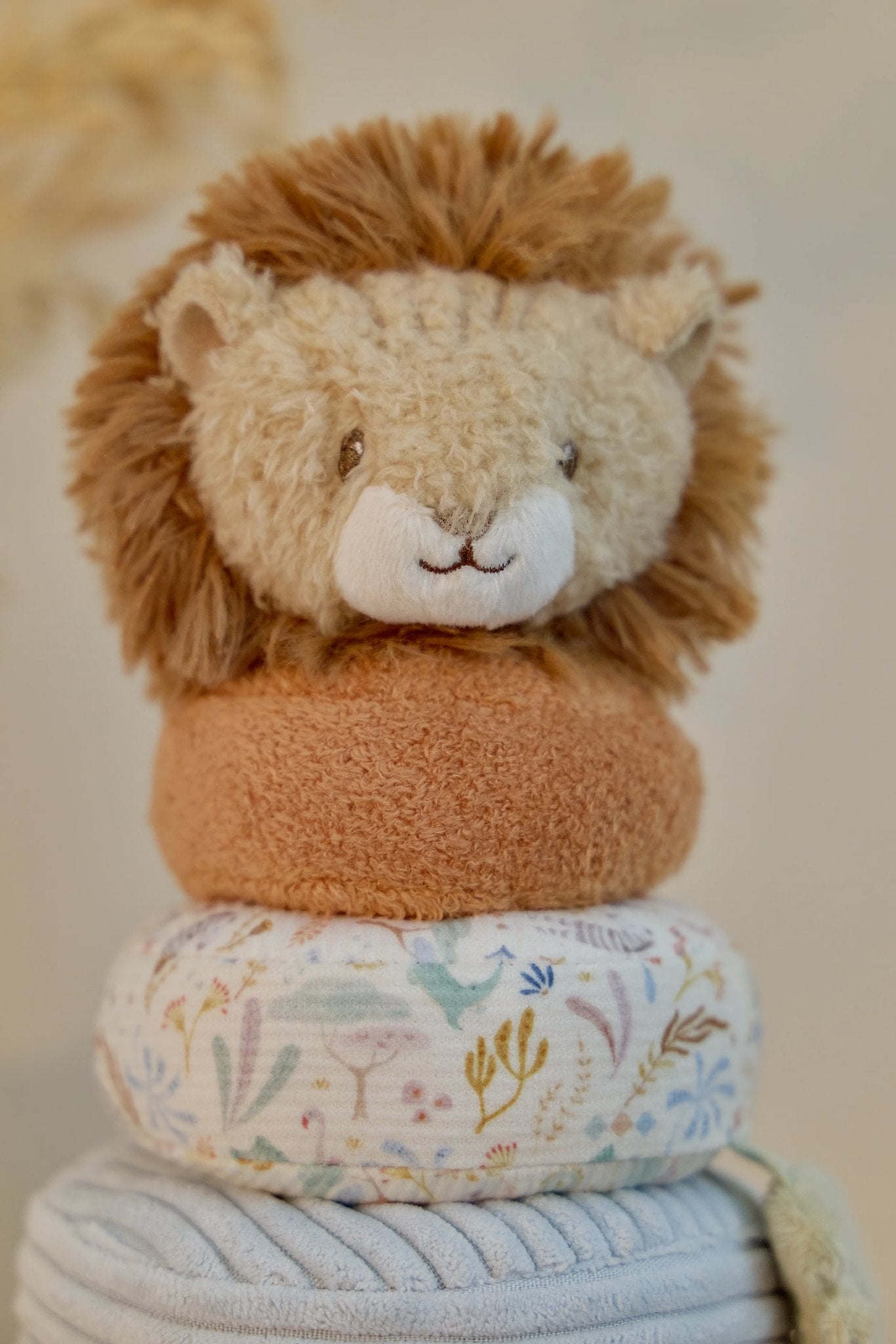 Lustiger Löwe mit Ringen zum Stapeln von Little Dutch