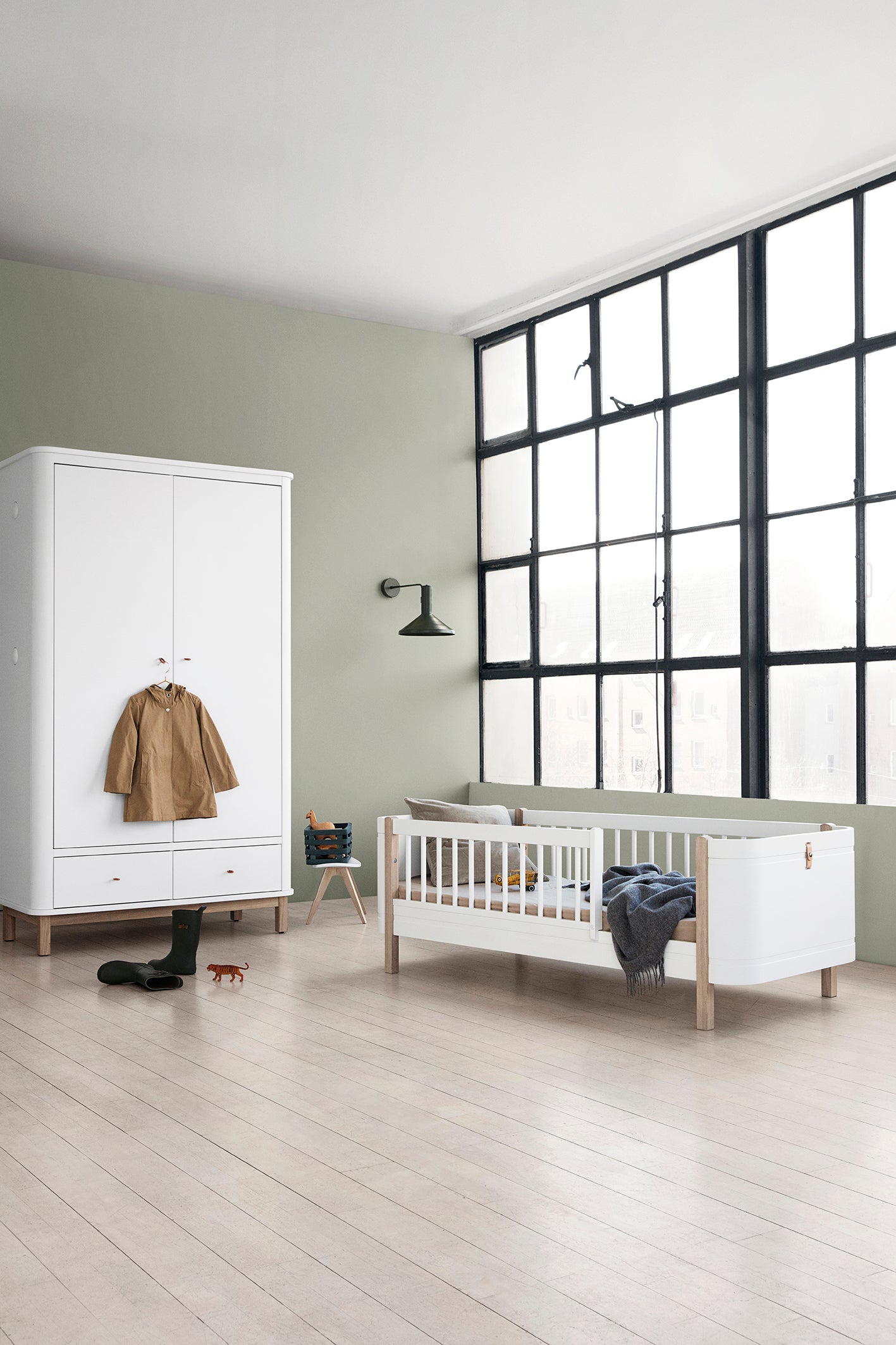 Oliver Furniture-Mini+ basic
