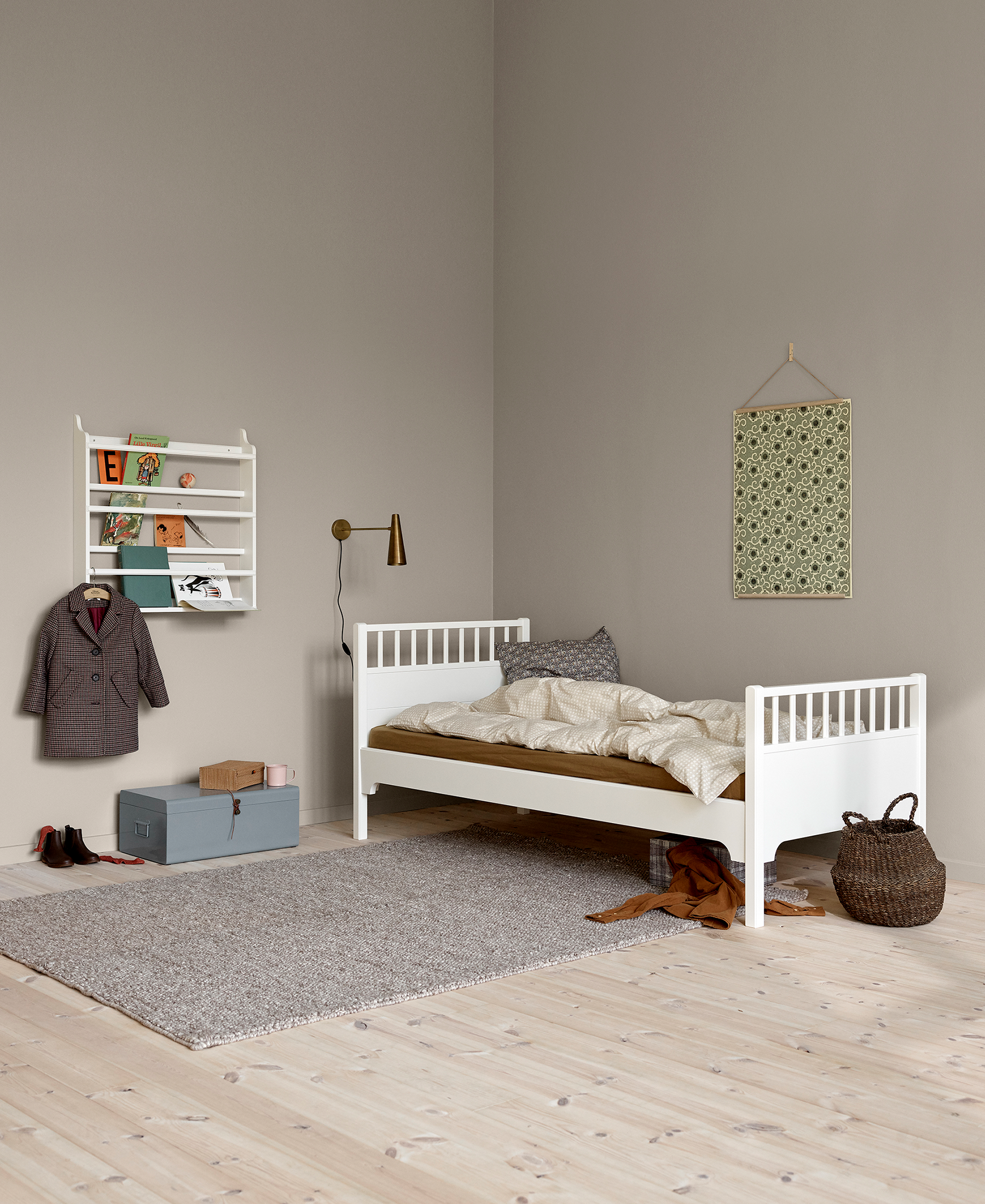 Klassisches skandinavisches Kinderbett aus der Oliver Furniture Seaside Collection