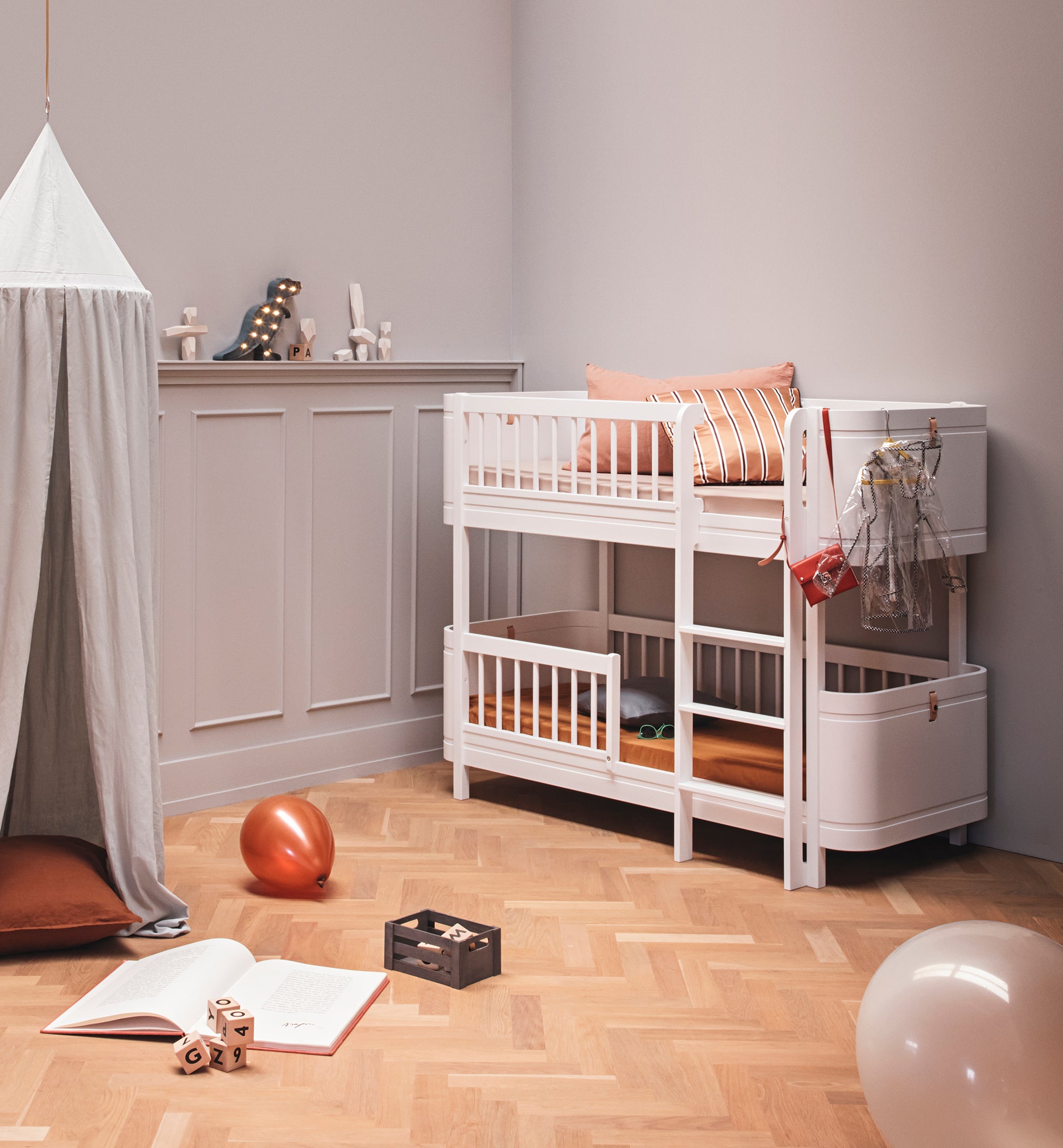 Oliver-Furniture-Umbauset-Mini-Babybett-inkl. Juniorbett-Geschwisterset-zum halbhohen-Etagenbett-041460