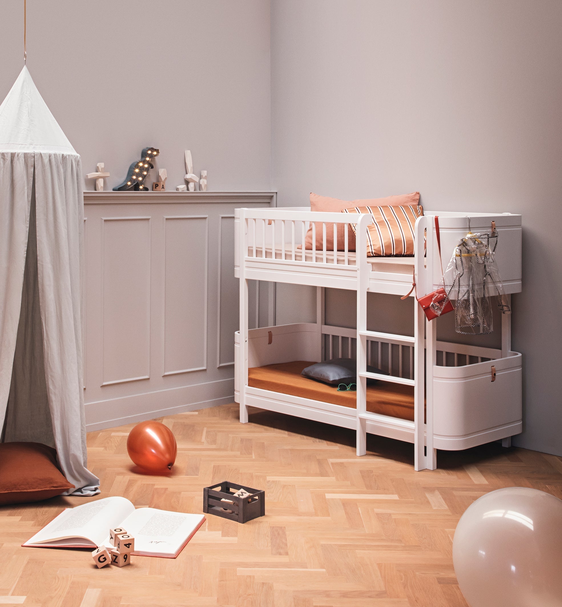 Umbauset Oliver Furniture Wood Mini+ 2 Juniorbetten zum halbhohen Etagenbett, weiss