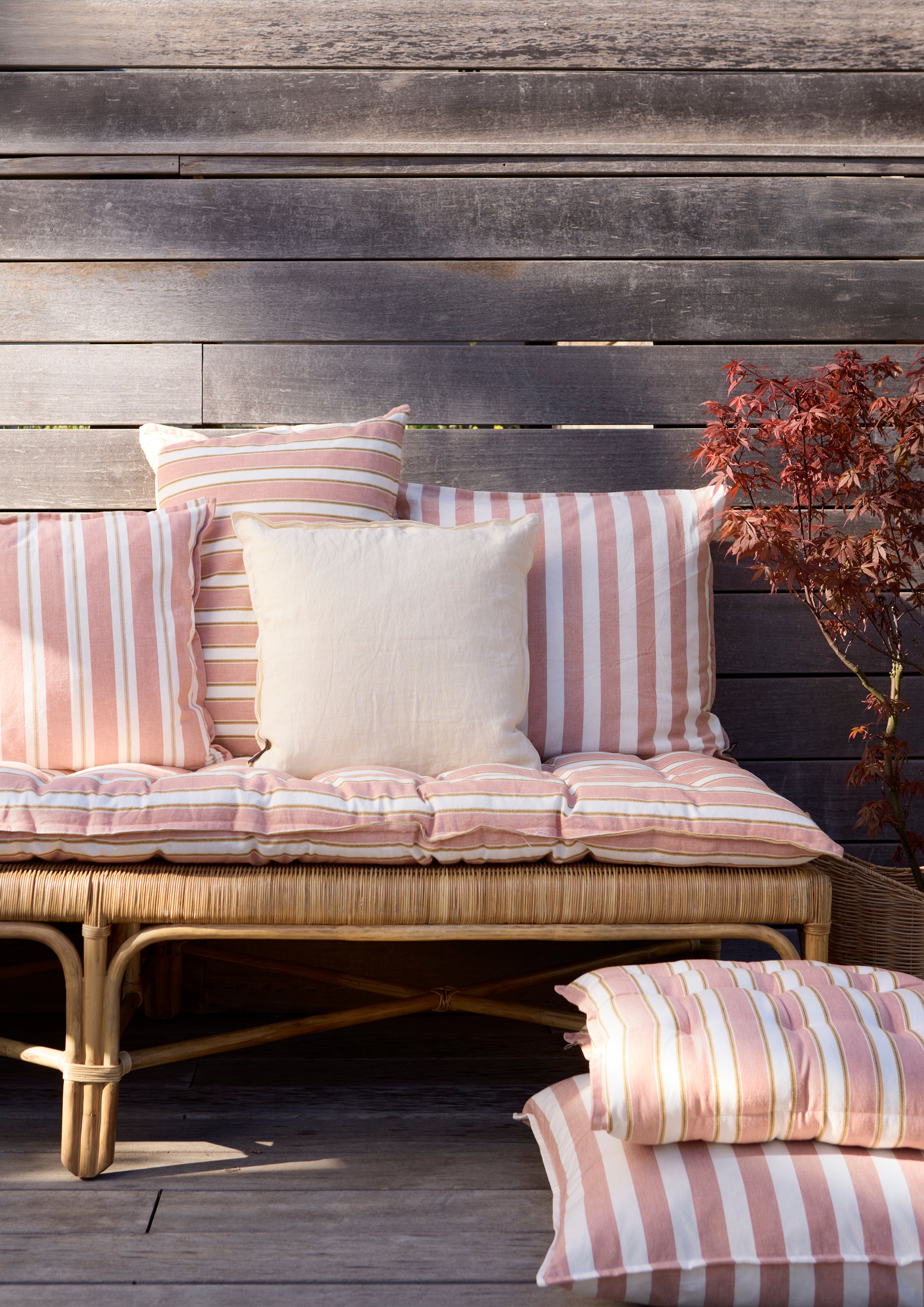 Bungalow-Denmark-Sitzkissen-45x45cm-Roma-Rose-CSE45ROM606