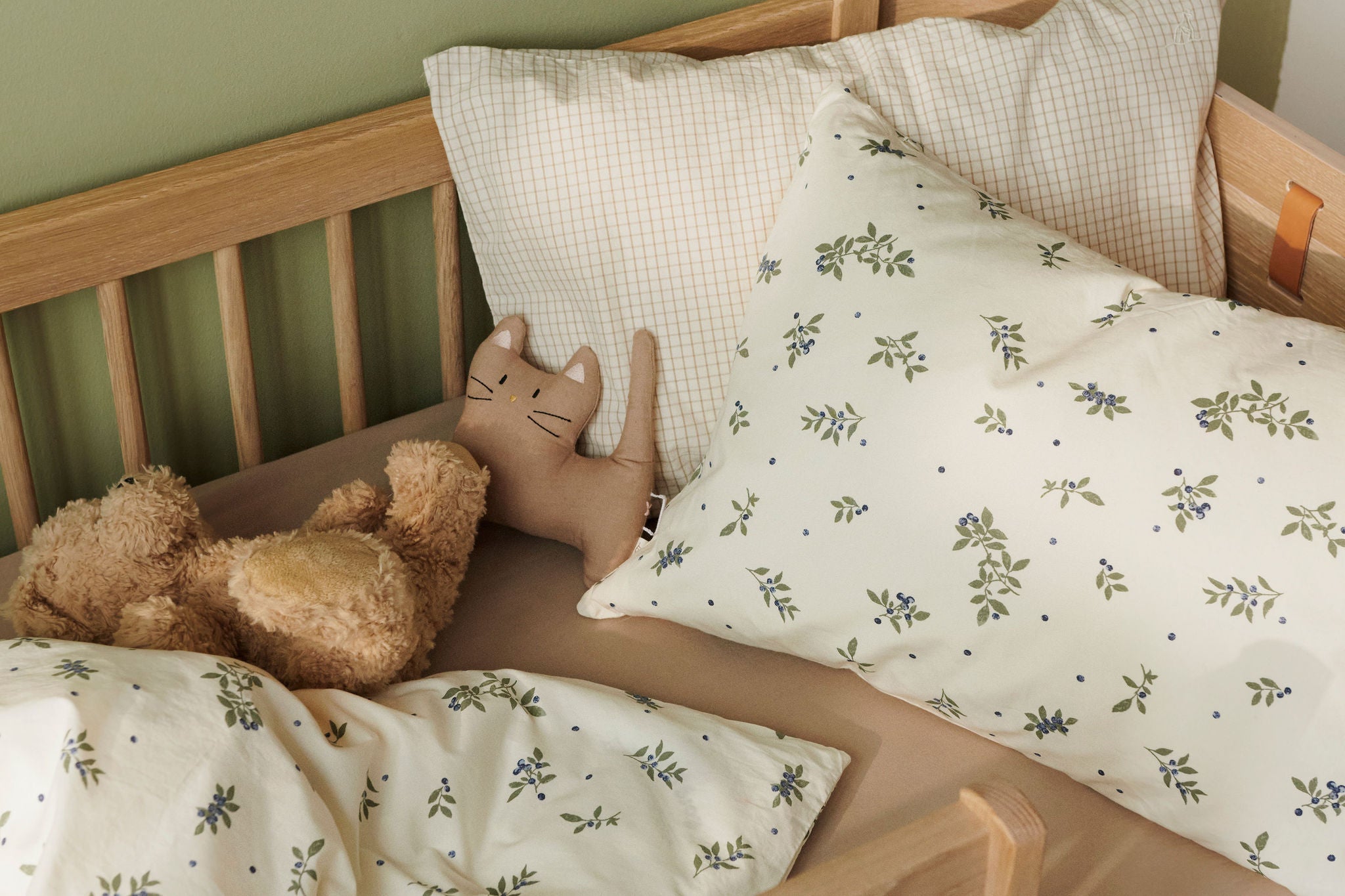 Dear-April-Duvet-cover-Bettwäsche-Blueberries-2-100135-25-2-100140-25