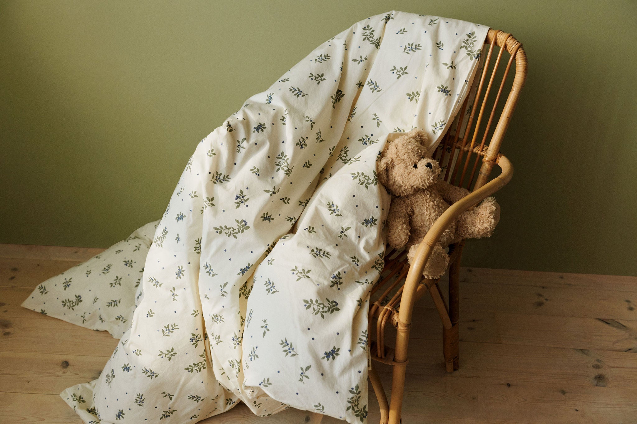 Dear April-Bettwäsche-Duvet-Cover-2-135200-25-2-140200-25-Blueberries