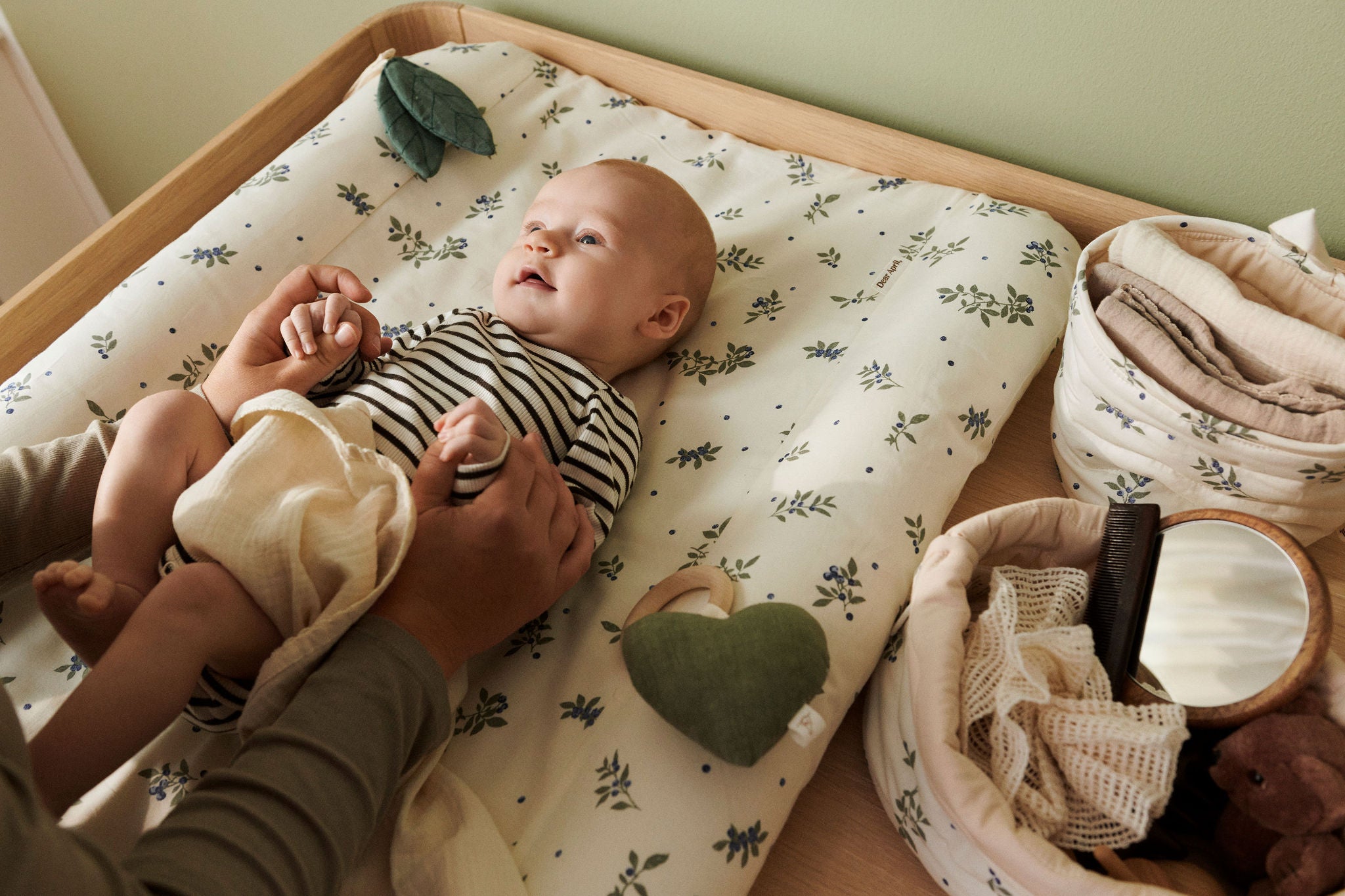 Dear-April-Wickelkissen-Dove-Blueberries-3-108-25