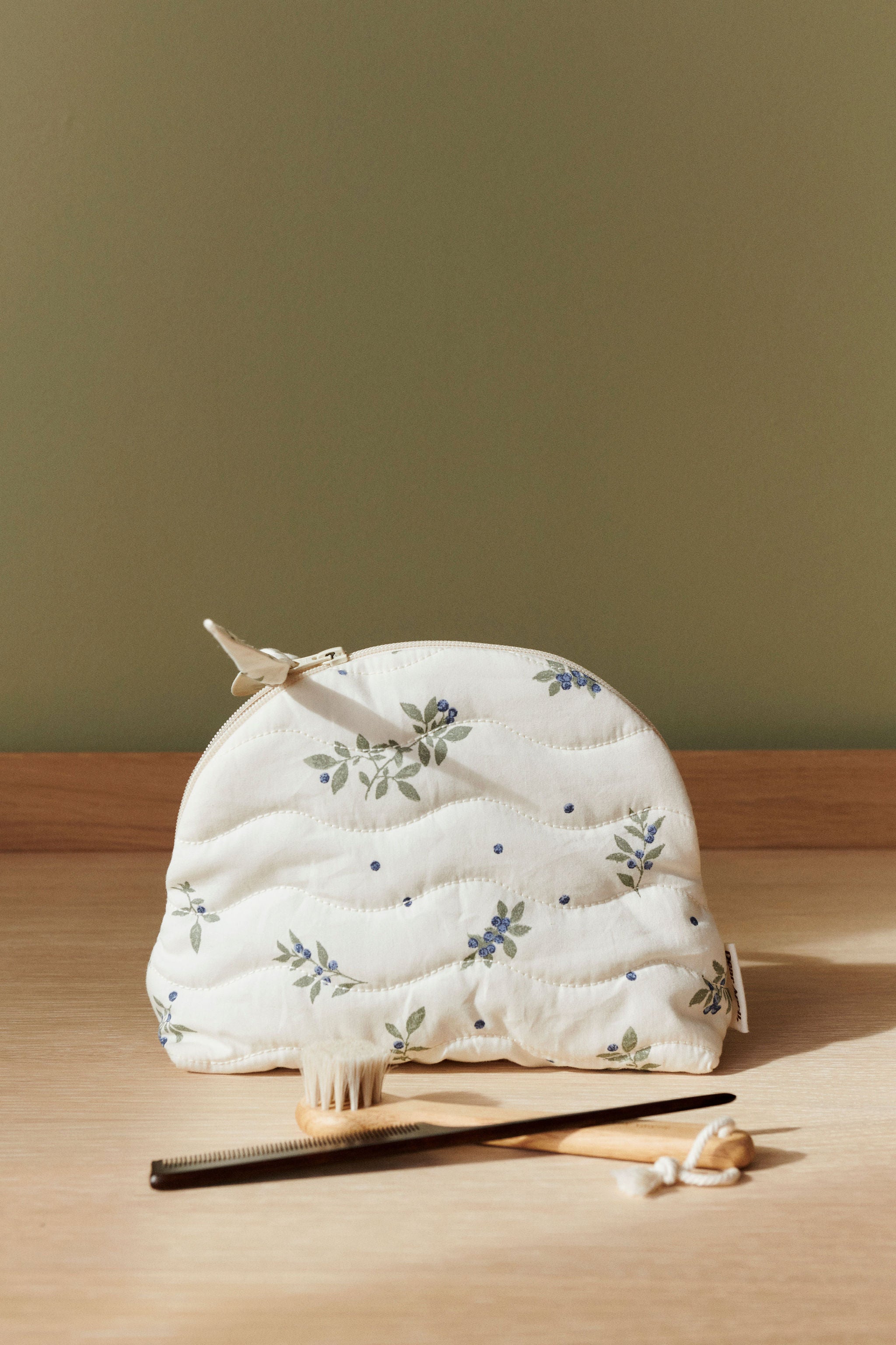 Dear-April-Molly-Pouch-Kulturtasche-Blueberries-3-128-25