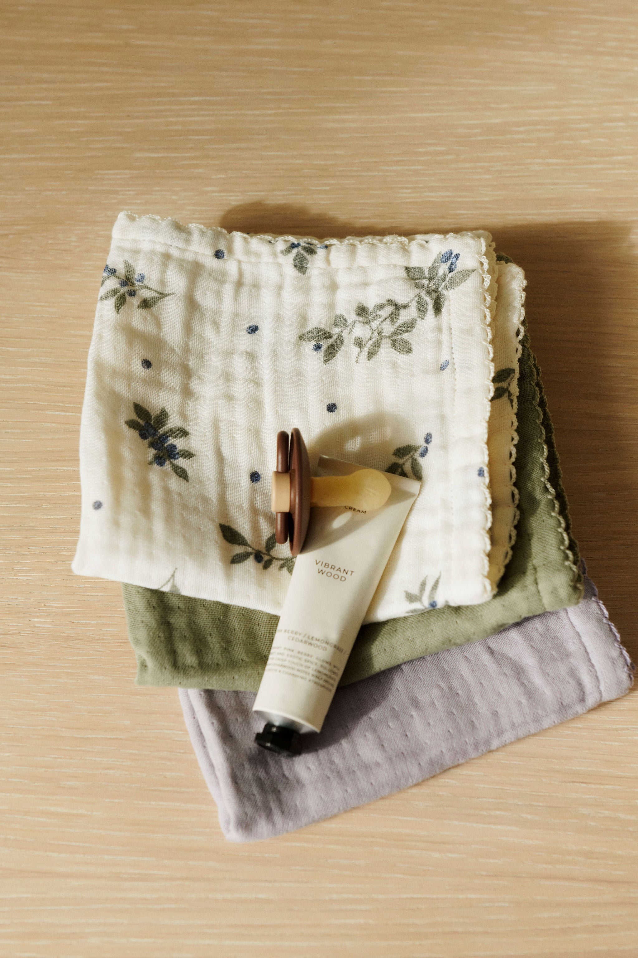 Dear-April-Ren-wash-cloth-blueberries-mix-3-131-00