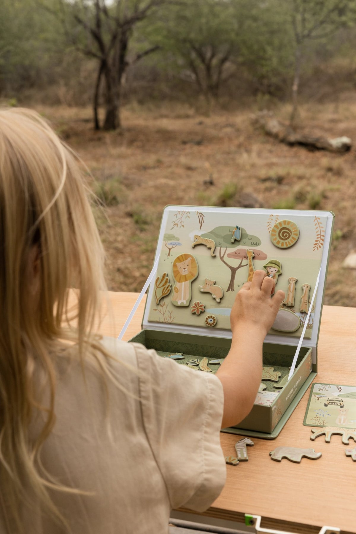 Magnetisches Safari-Spielzeug von Little Dutch mit liebevoll gestalteten Tiermagneten