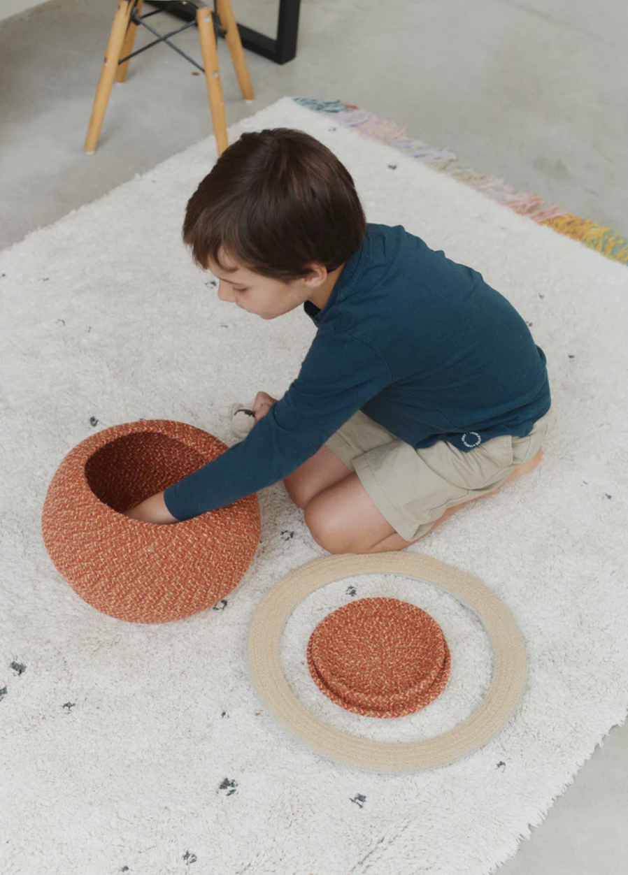 Pflegeleichter Teppich in natürlichen Farben für das Kinderzimmer